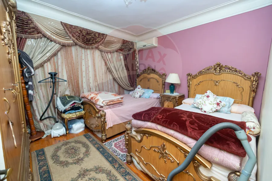 Apartment for sale 150 m Mostafa Kamil (steps from Abu Qer st.)