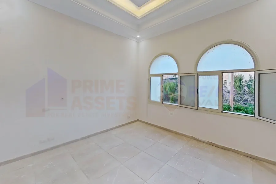 فيلا ستاند الون للبيع 807 م كينج مريوط (اليكس ويست - منطقة انطونيادس)