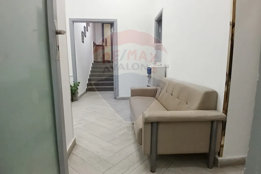 Administrative apartment for sale 120 m Glem (Mostafa Maher St.)