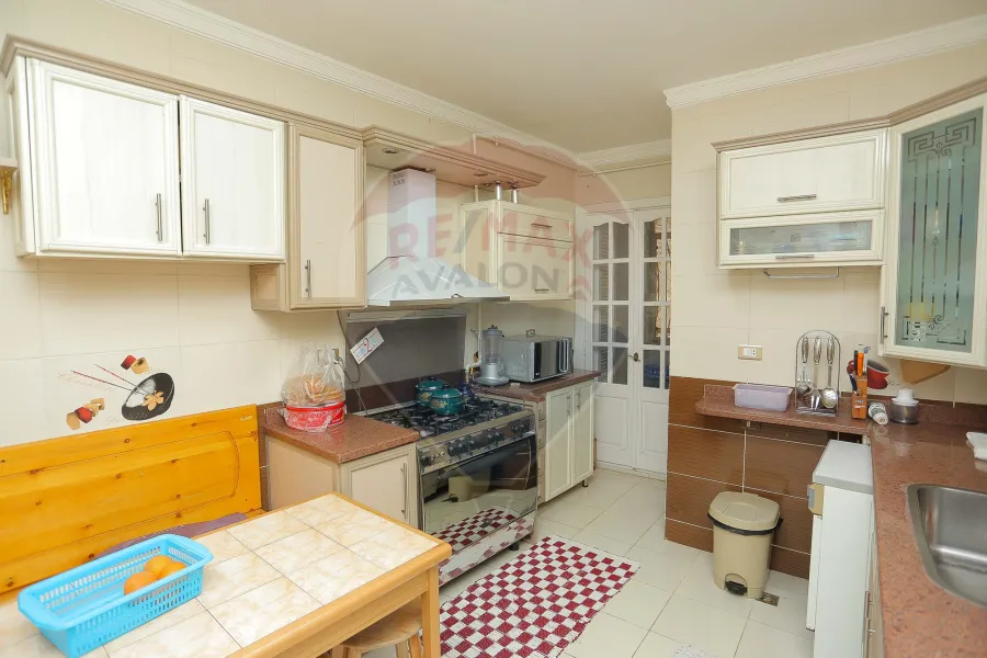 Apartment For Sale 215 m Roushdy (Aziz Shnouda Tower)