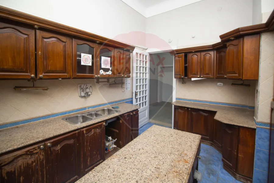 Villa for rent 1,000 m Roshdy (Syria St.)