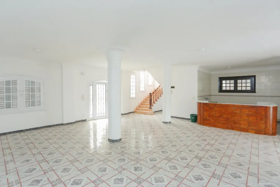 فيلا مرخصة للبيع كينج مريوط (شارع قرطبة)