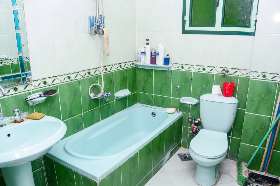 شقة للبيع 125 م العجمي ( الهانوفيل - برج حلوانى كلاسيك )