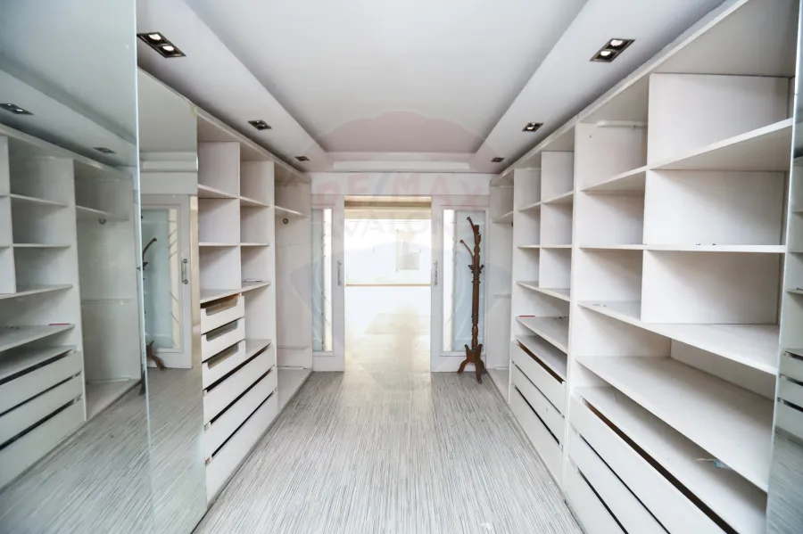 شقة دوبلكس للبيع 400 م لوران (ش محمد صدقي)