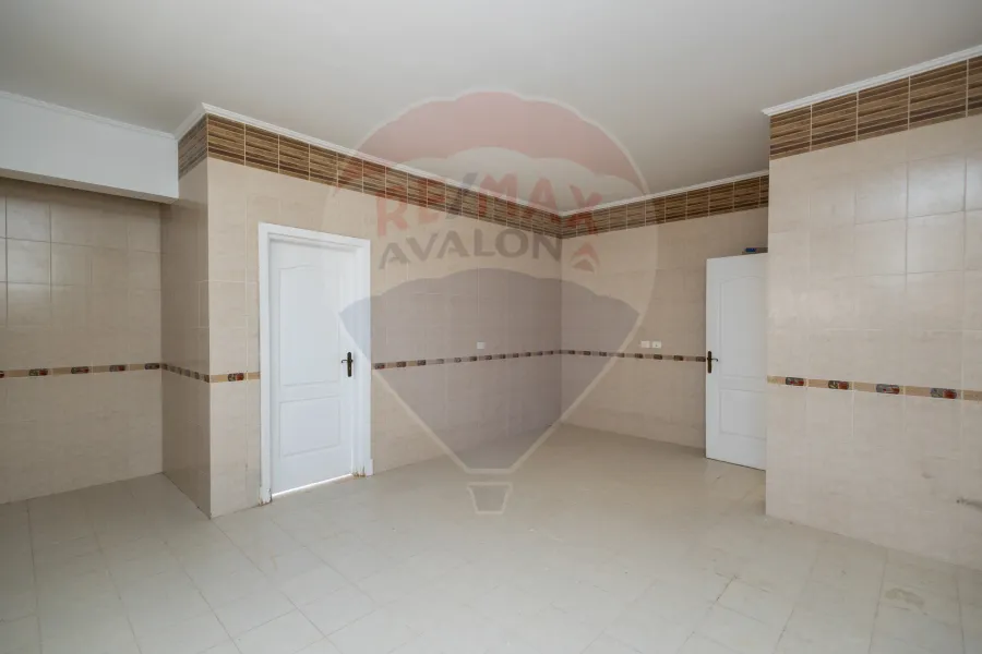 فيلا ستاند الون للبيع 1,300 م (اليكس ويست - انطونيادس)