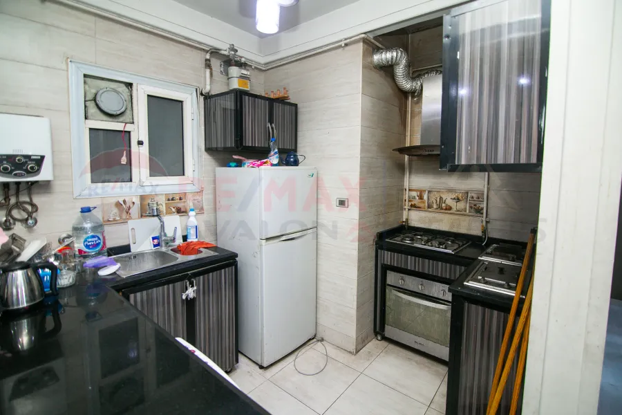 شقة للبيع 125 م كليوباترا (علي البحر مباشرة)