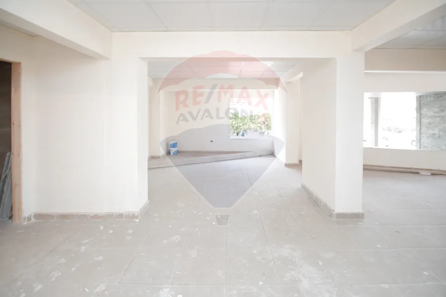 محل أرضي + ميزان للبيع 250 م كفر عبده (خطوات من حديقة اللنبى)