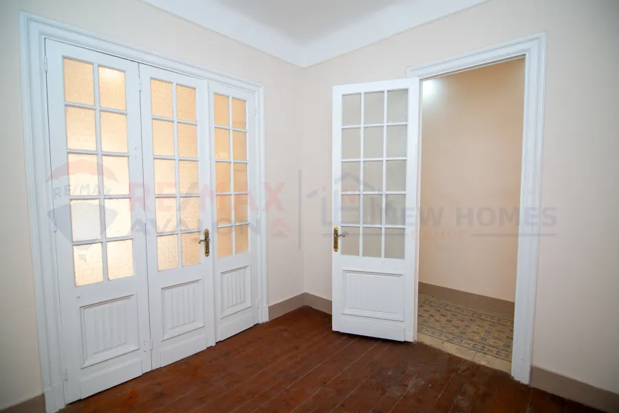 Apartment for sale 100 m Sporting (Both sides of the sea)