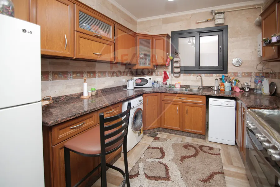 Apartment for sale 217 m Louran (Abdel Salam Aref St. - Brand Building)