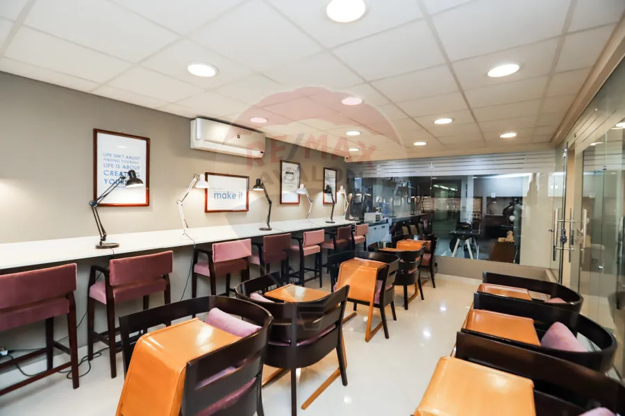 مقر ادارى للبيع 140 م جناكليس ( شارع أبوقير الرئيسي )