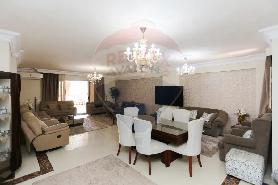 شقة للبيع 230 م + 48 م تراس  سموحة (حي الفيلات - عمارة براند)