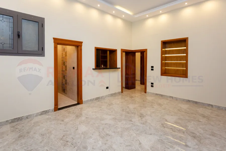 Ground apartment with garden for sale 280 m Kafr Abdo (Steps from Abo Qir St.)