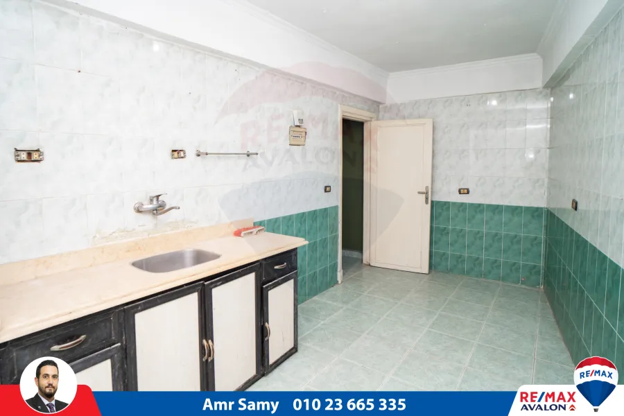 شقة للبيع 130م سموحة (شارع 14 مايو - بجوار جامعة فاروس)