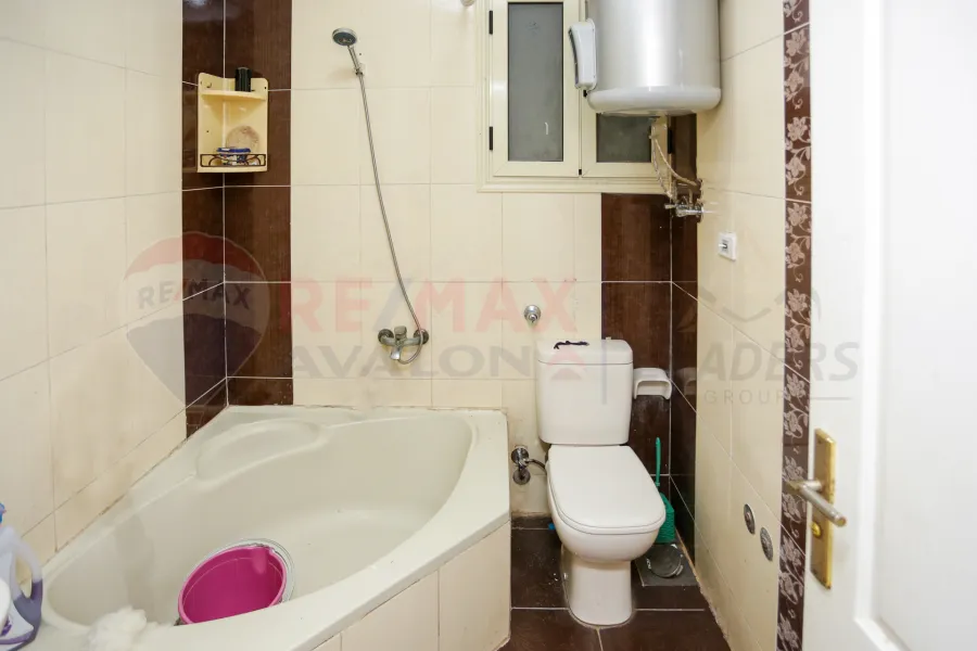 شقة للبيع 135 م لوران (متفرع من ش الإقبال)