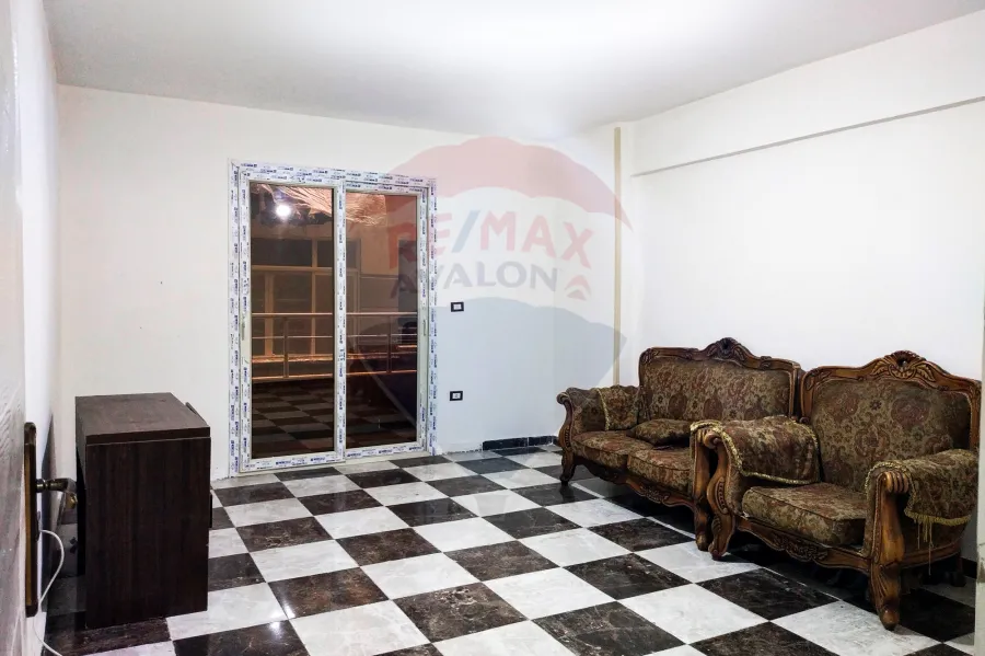 شقة للبيع 226 م كليوباترا (ش رشدي)