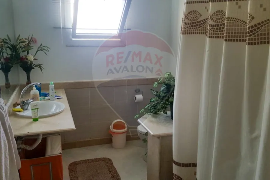 Chalet + garden for sale on the coast (Marina Gardens Village) 155 m