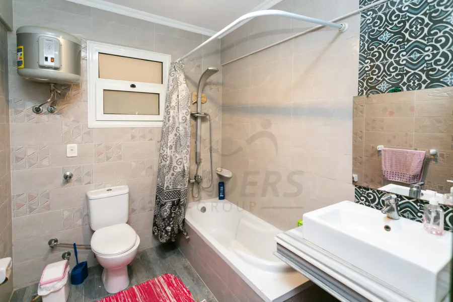 شقة للبيع 160 م سموحه (ش ادمون فريمون)