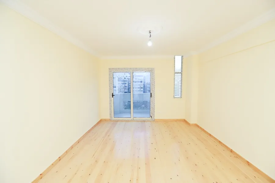 Apartment for Sale 210m Smouha (Hassan Allam St. near Fawzy Moaz st.)- first Hand-