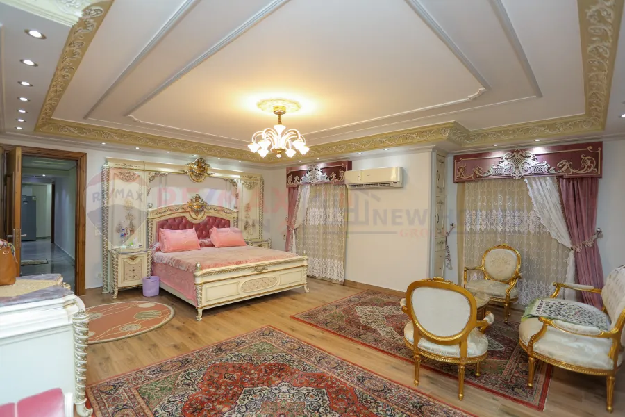 Apartment for sale 332 m Camp Chezar (directly on the sea - brand building)