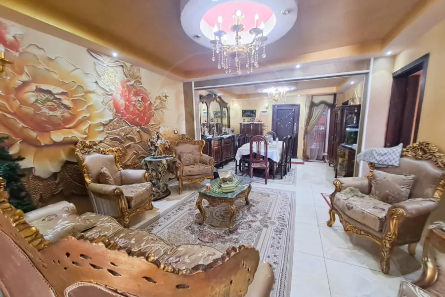 شقة للبيع 170 م سيدي جابر (ش عزيز فهمي)