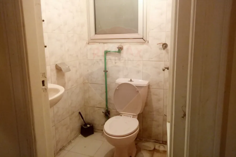 مقر ادارى  للإيجار  180م الابراهيمية ( متفرع من ش اللاجتيه )