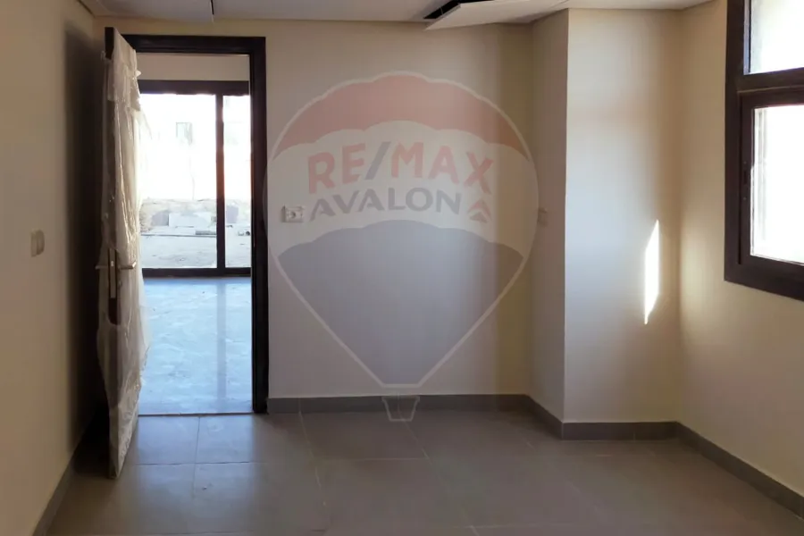 استلام فوري فيلا ستاند الون للبيع 330 م  (اكتوبر - O West)