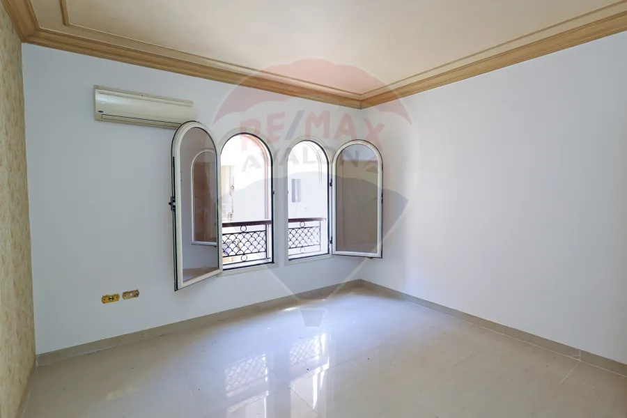Apartment for Rent 270 m Kafr Abdo (intersection between Saint Genie and Sakina bant Al-Hussein)