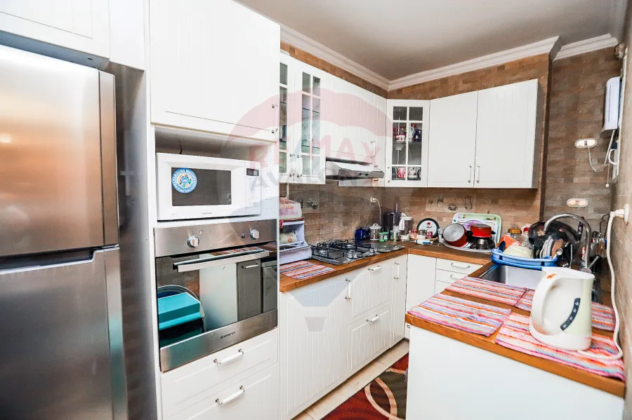 Apartment for Sale 160 m Fleming (Ahmed Basha Tork St - Steps from the Faculty of Physical Education.)