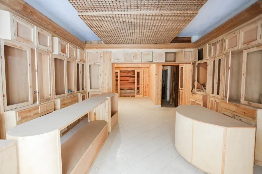 صيدليه للايجار 110م محرم بك