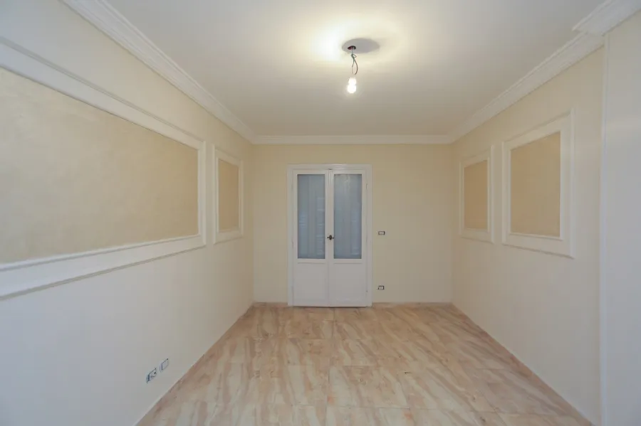 شقة للإيجار 150م كليوبترا -خلف فندق كليوبترا - ترى البحر