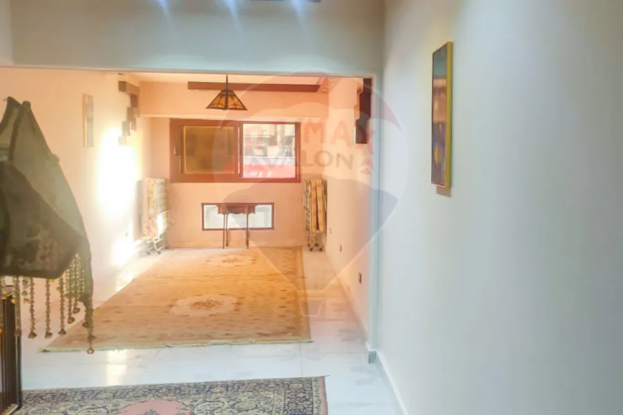 Apartment for sale 100 m Louran (first number from the sea) - 2,850,000 EGP