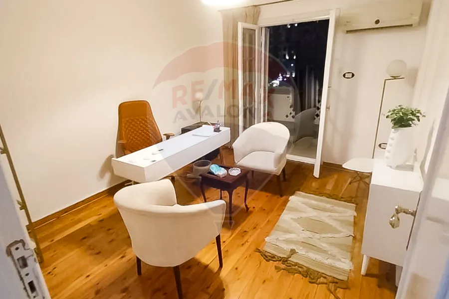 شقة مرخصة للبيع 200 م رشدي (ش أبوقير)