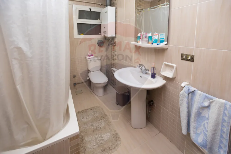 Apartment for sale 270 m Louran (El-Eqbal main st.)