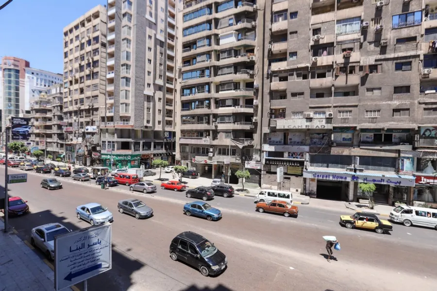 مقر إداري للبيع 160م رشدي ( ش أبو قير الرئيسي )