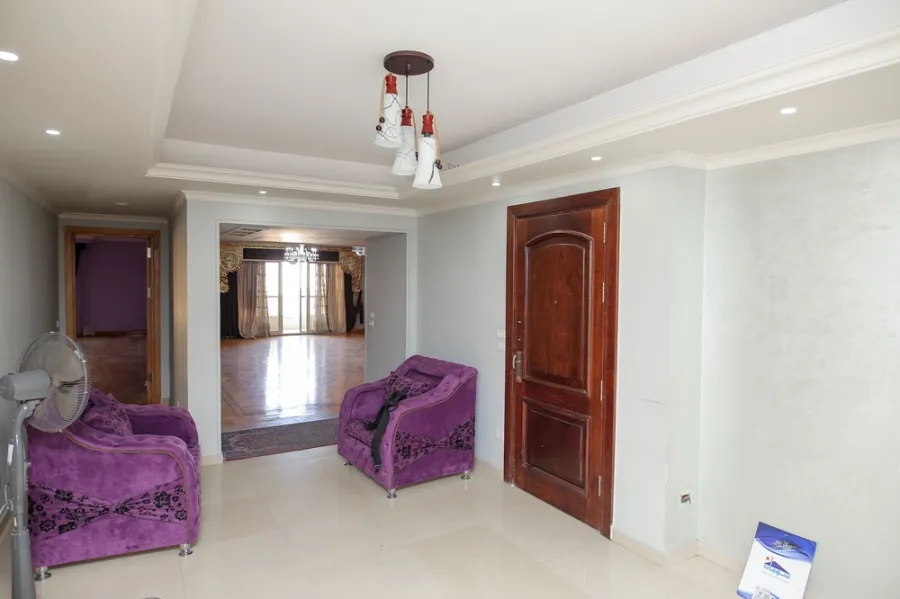 شقة للبيع 290م سموحة ( ش ألبرت الاول - أبراج دلتا لايف )