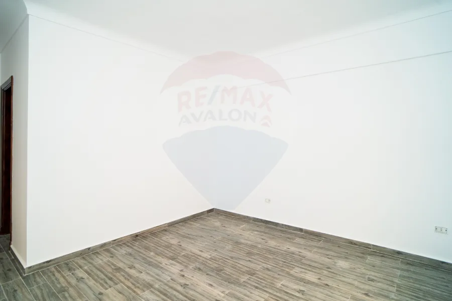 Villa for Sale 300 m King Maryot (Green Oasis Compound)