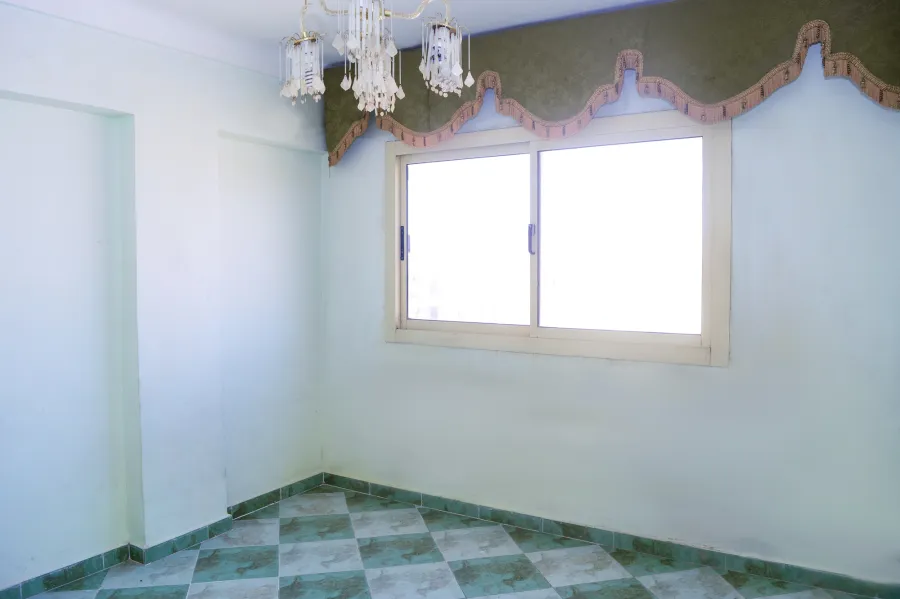 شقة للبيع 125 م العجمي ( الهانوفيل - برج حلوانى كلاسيك )