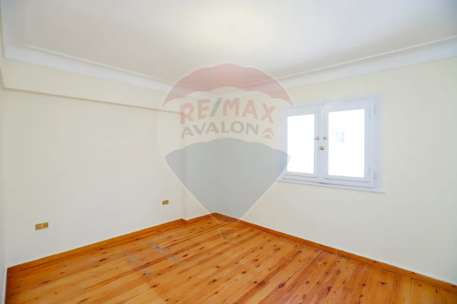 شقة للبيع 187 م سموحة (شارع إسماعيل سري)