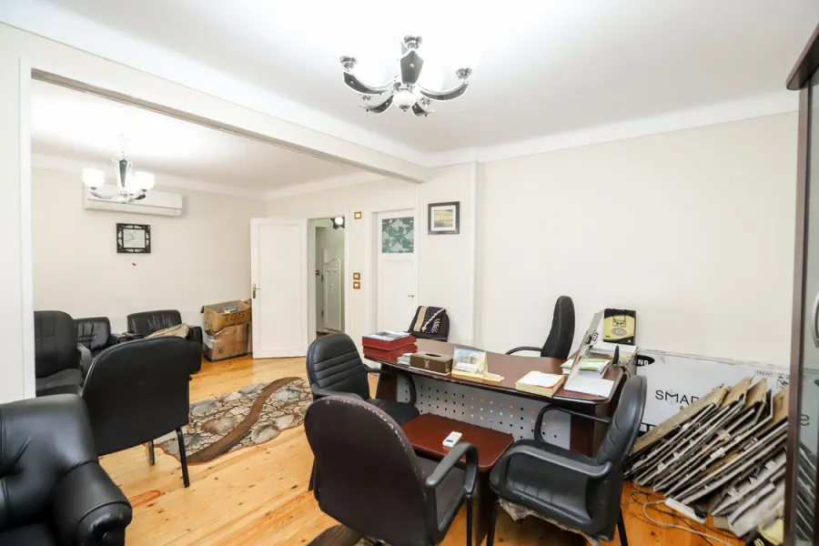 شقة للبيع 265م المندرة (أمام فندق وردة العصافرة)