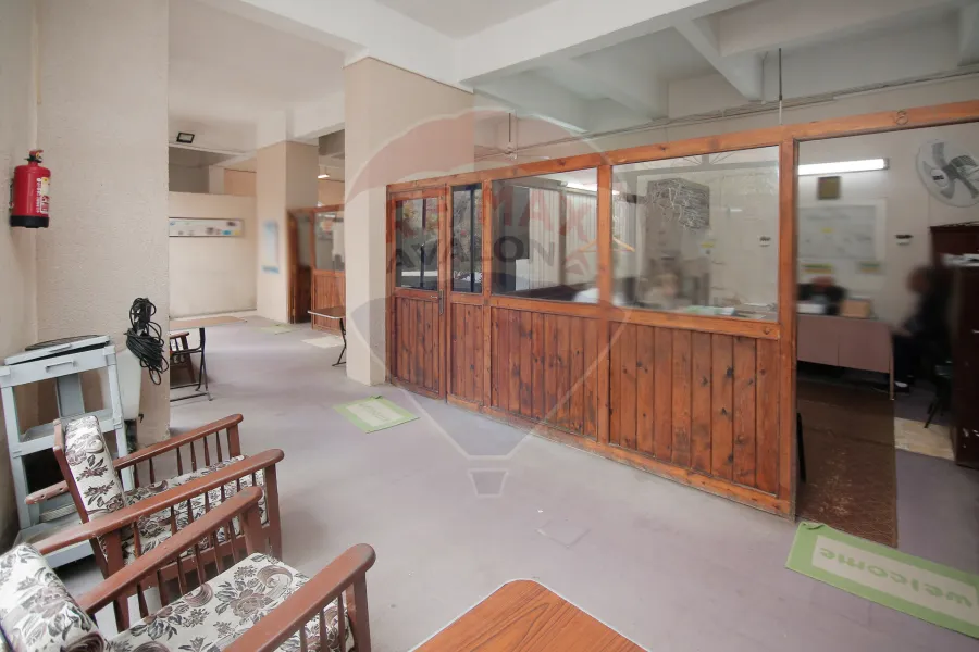 مقر إداري للبيع 250 م المنتزة (أمام قصر المنتزة)