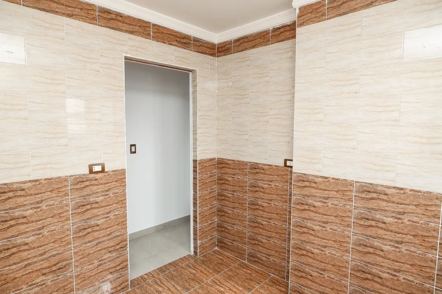 شقة للإيجار180م الإبراهيمية (على البحر مباشرة)