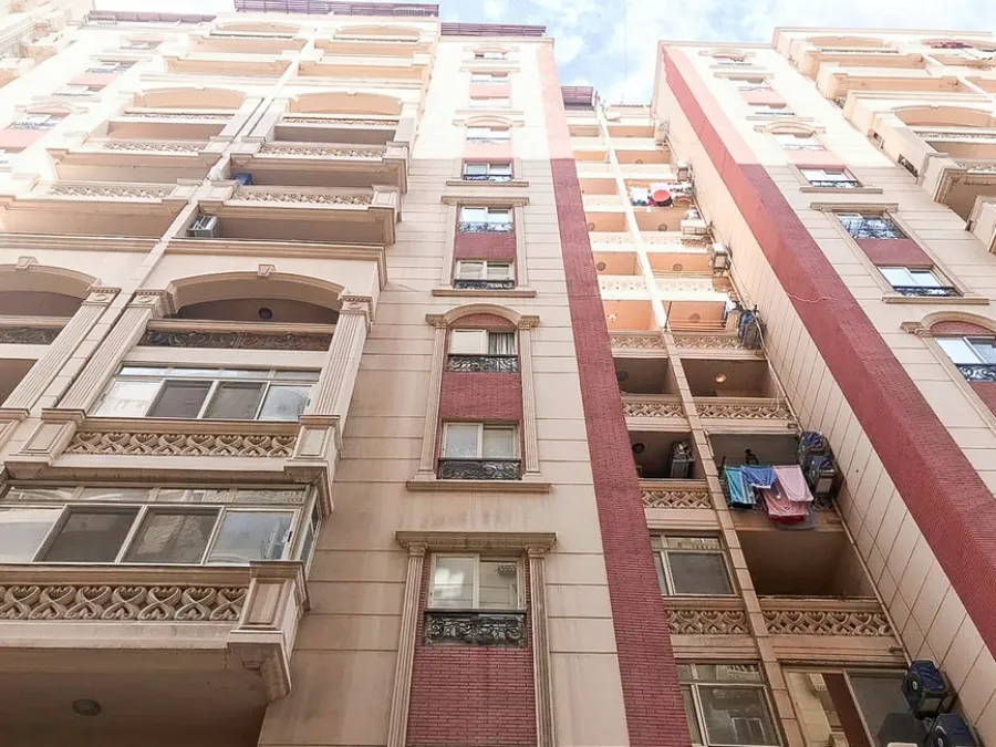 شقة للبيع 262م لوران (ش سرهنك - عمارة عزيز شنودة) 