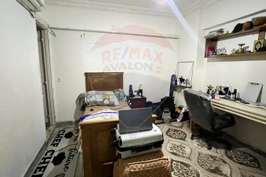 شقة للبيع 135 م الابراهيمية (خطوات من ش أبو قير)