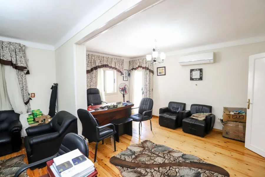 شقة للبيع 265م المندرة (أمام فندق وردة العصافرة)