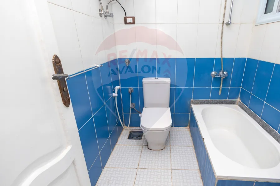 Apartment for sale 200 m Montazah (Malek Hefny St.)