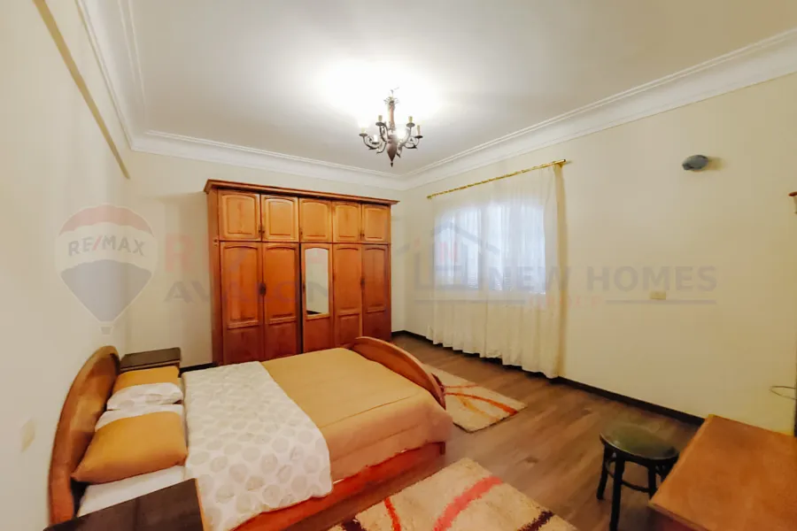 شقة للايجار المفروش 370 م ستانلى (بين البحر والترام)