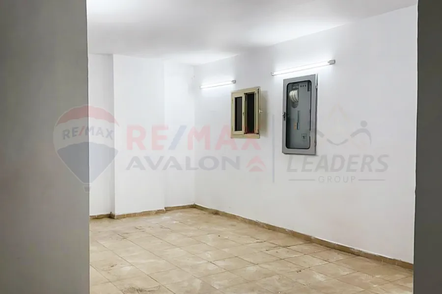 Commercial headquarters  for rent 75 m Bolkley (Lavizon)