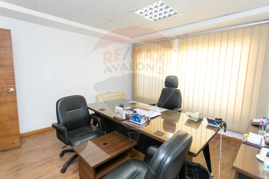 Administrative apartment for sale 179 m Zizenia (Abu Qir St)