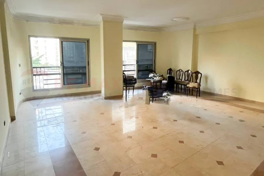 Apartment for sale, 220 m, Smouha (Bahaa El-Din Al-Ghatouri St.)