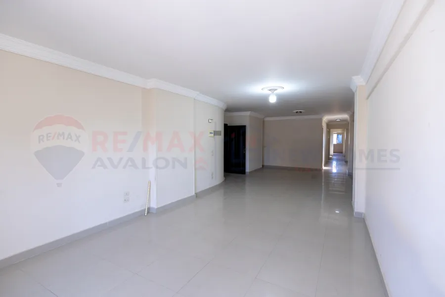 Apartment for sale 200 m Al Ibrahimeya (steps from Sporting Club)